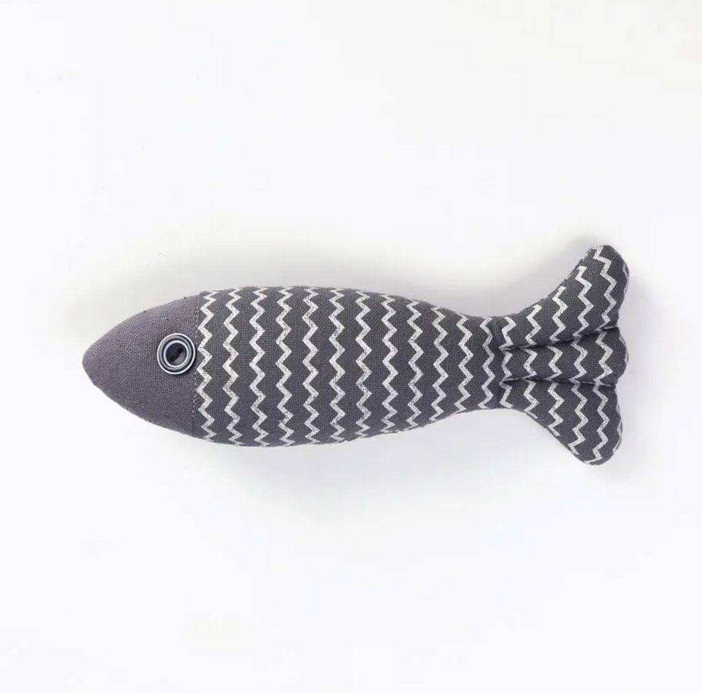 Linen Fish Cat Kicker Toy – Navy