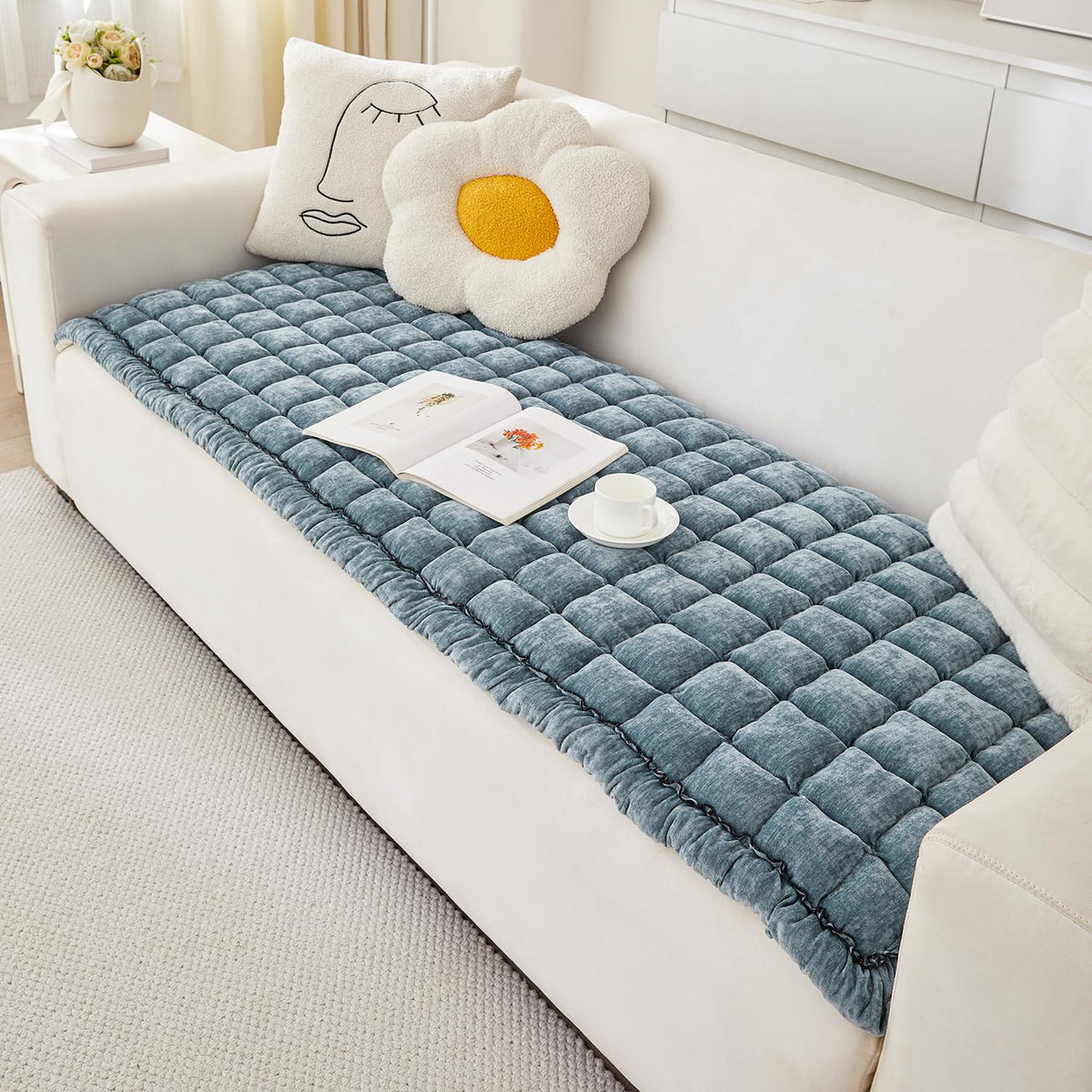 AEEISHOMEREFORM Non-Slip Chenille Pet Sofa Mat
