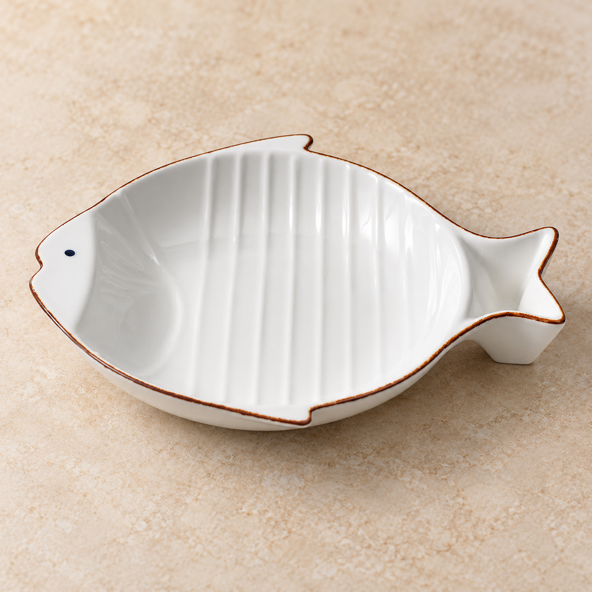 Fish-Shaped Ceramic Cat Dish – Brown Rim material and construction detail