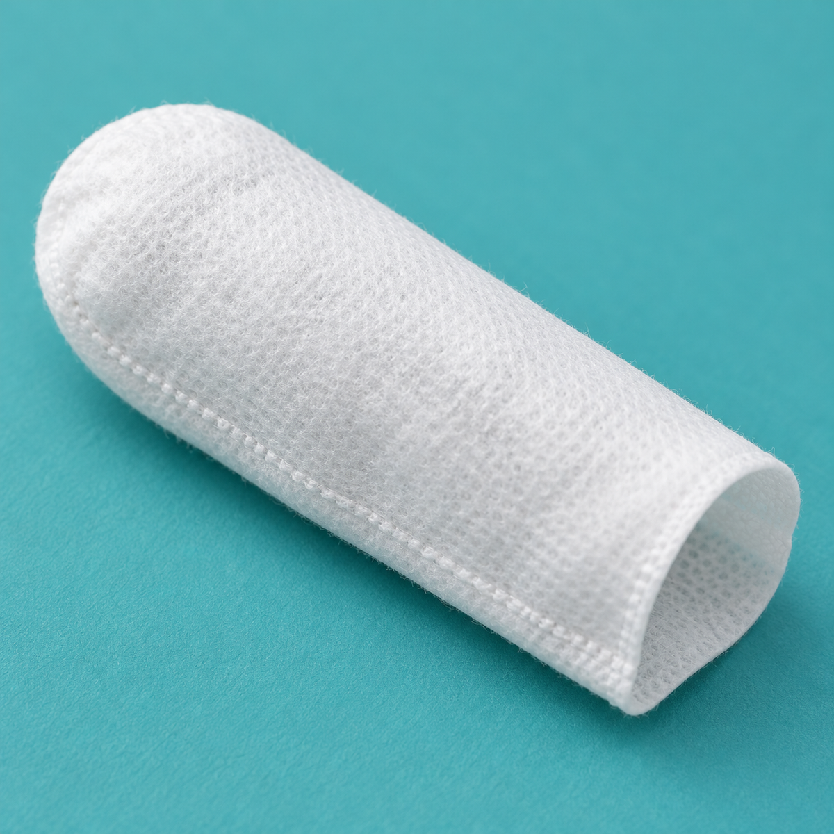 Cat Ear Cleaning Finger Wipes – 50 Pieces — detail view